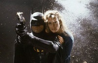 Michael Keaton jako Batman i Kim Basinger jako Vicki Vale